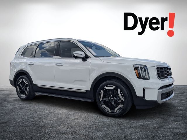 2025 Kia Telluride S in Glacial White Pearl — front three-quarter view