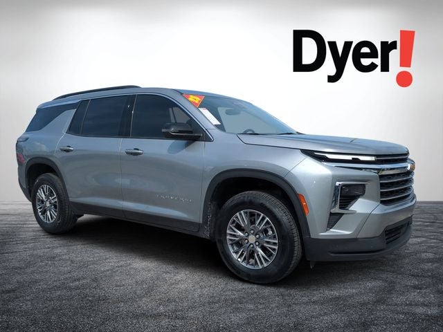 2025 Chevrolet Traverse LT 1LT in Sterling Gray Metallic — front three-quarter view
