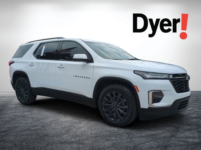 2023 Chevrolet Traverse RS in Summit White — front three-quarter view