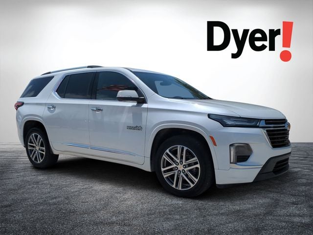 2023 Chevrolet Traverse High Country in Iridescent Pearl Tricoat — front three-quarter view